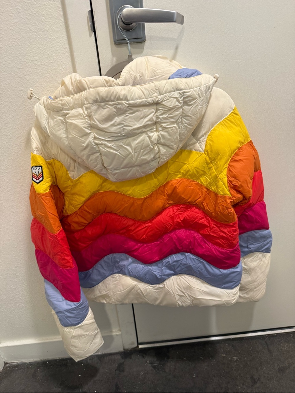 Marine Layer x Lost & Found Puffer Jacket - Picture 7 of 8